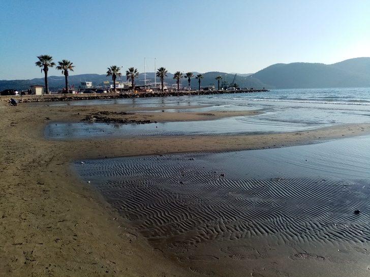 Akyaka'da depremlerin ardından korkutan görüntü! G2