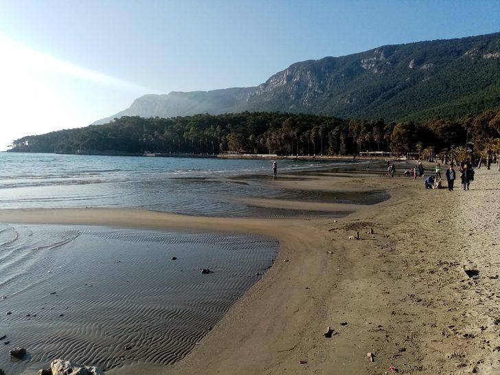 Akyaka'da depremlerin ardından korkutan görüntü! G5