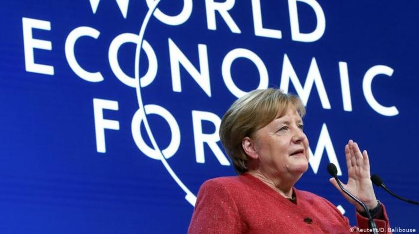 Merkel'den Davos'ta çarpıcı açıklama! Libya'yı anlatırken Suriye'yi itiraf etti