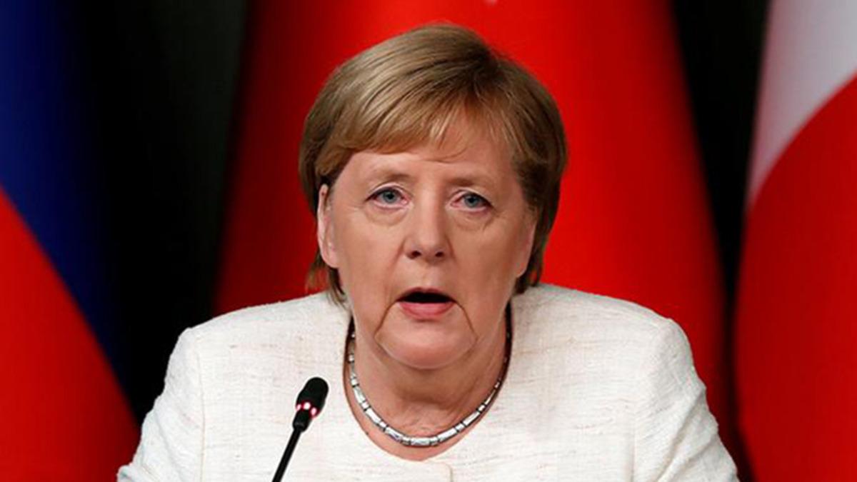 Almanya Başbakanı Merkel İstanbul'a geldi