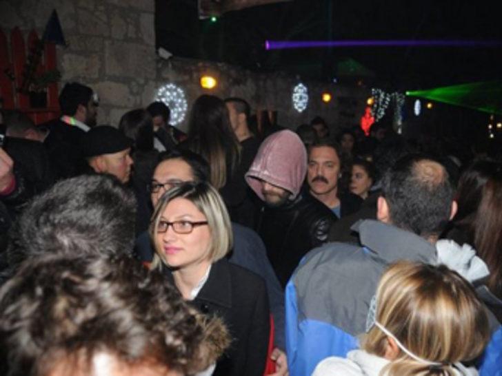 Kıvanç Tatlıtuğ yeni yıla kiminle girdi? G1