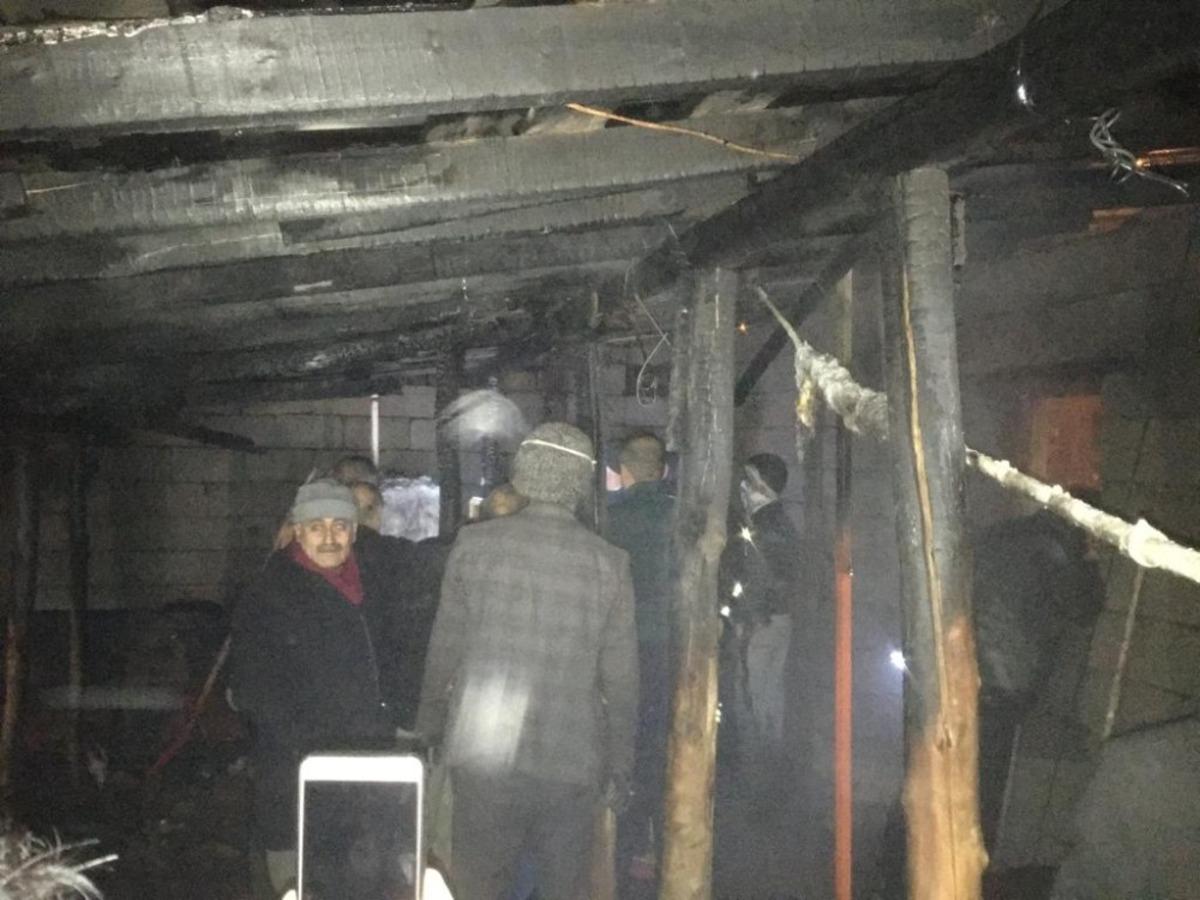 Hakkari&rsquo;de &ccedil;atı yangını