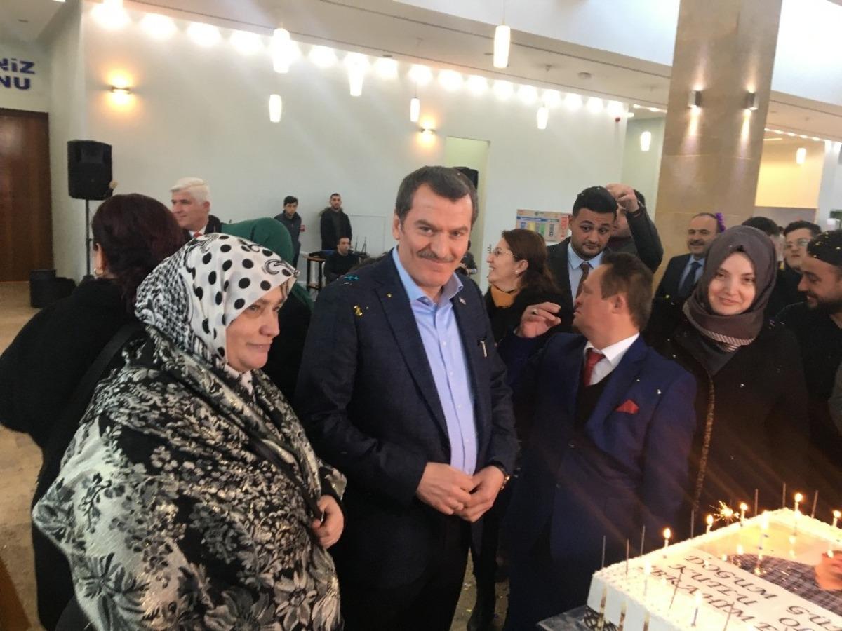 Cumhurbaşkanı Erdoğan&rsquo;ın manevi oğlu İbo&rsquo;ya Bakan Soylu&rsquo;dan doğum g&uuml;n&uuml; s&uuml;rprizi