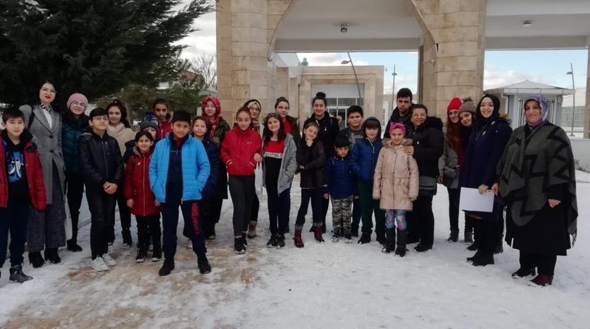 Mamaklı &ouml;ğrencilerden anlamlı ziyaret