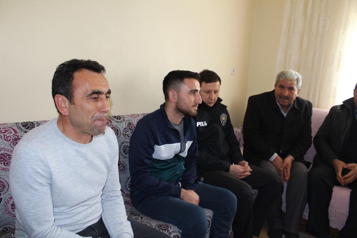 Evine d&ouml;nen gaziye ziyaret&ccedil;i akını