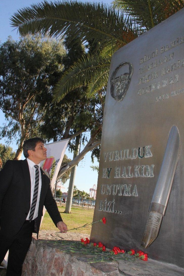Mersinli gazeteciler Uğur Mumcu’yu andı G3
