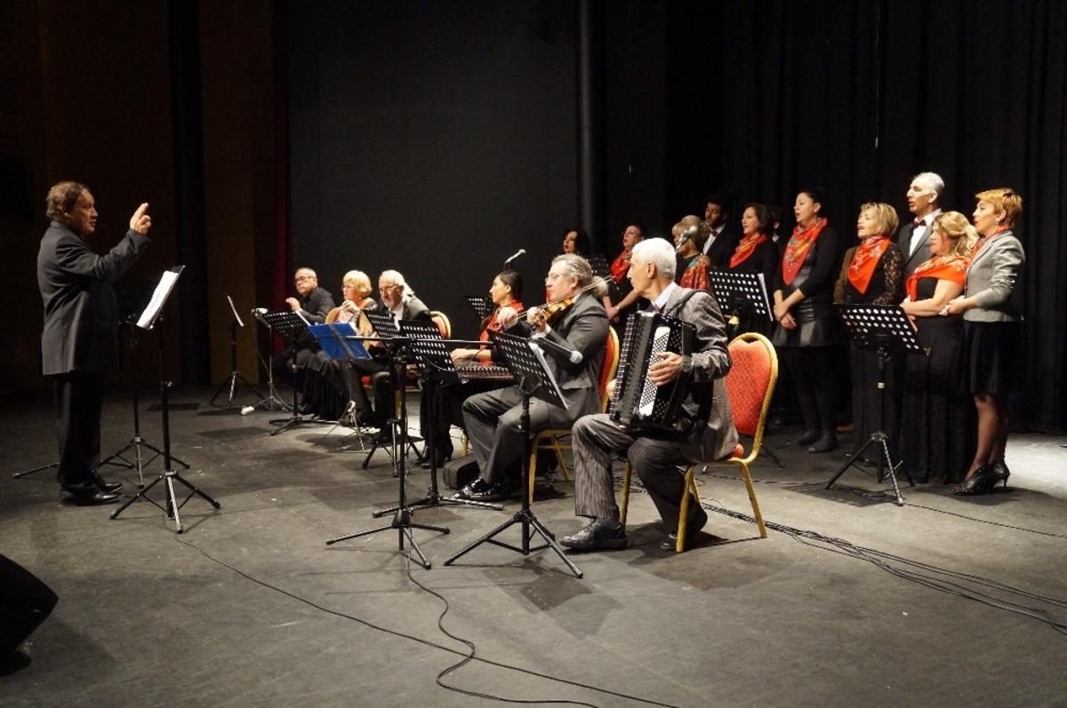 Marmaris&rsquo;te Azerbaycan ezgileri keyifle dinlendi