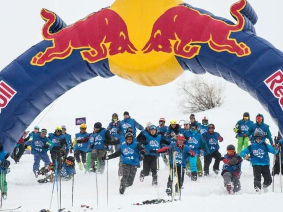 Red Bull Homerun i&ccedil;in en yaratıcı kost&uuml;m &ouml;nerileri