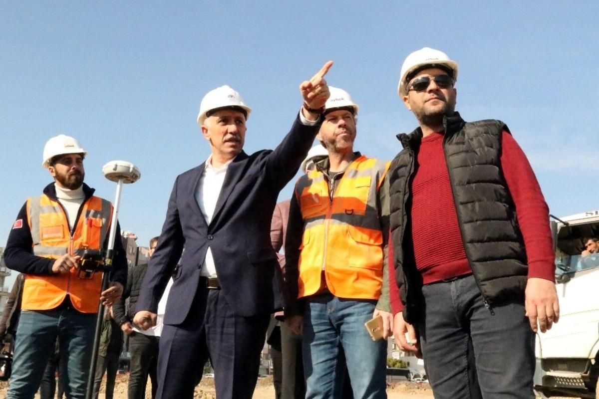 Başkan G&uuml;ltak, Millet Bah&ccedil;esi arazisindeki &ccedil;alışmaları inceledi