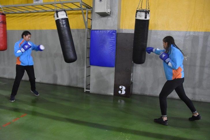 Sporun merkezi Kocasinan’da sporcular tek yumruk G4