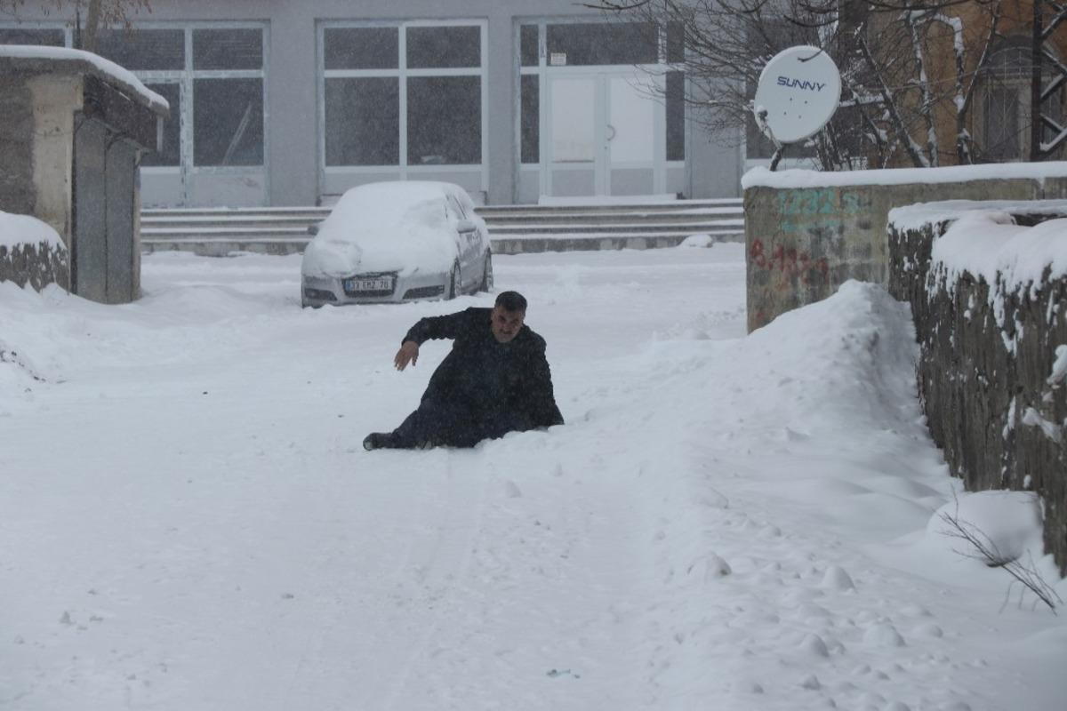 Bitlis&rsquo;te 257 k&ouml;y yolu ulaşıma kapandı