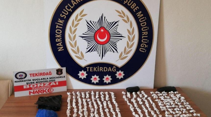 Uyuşturucudan 2 kişi yakalandı, trafoya poşet bırakan motosikletli aranıyor