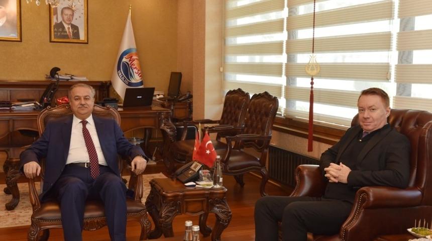 Avustralya Ankara B&uuml;y&uuml;kel&ccedil;isi Brown Mersin&rsquo;de