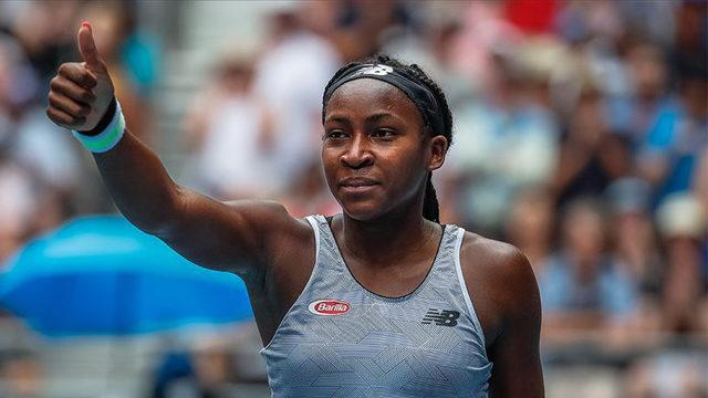 15 yaşındaki Gauff, Avustralya Açık'ta son şampiyon Osaka'yı eledi
