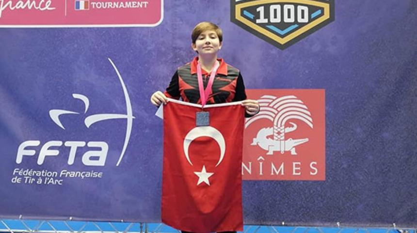 Milli ok&ccedil;u Yusuf Kaya'dan d&uuml;nya ikinciliği