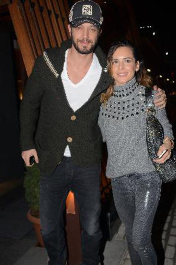 Ünlü çift ilk kez el ele görüntülendi G2