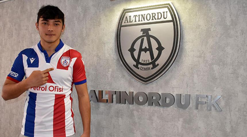 Altınordu'ya Göztepe'den taze kan