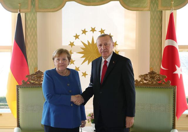 Erdoğan ile Merkel görüşüyor