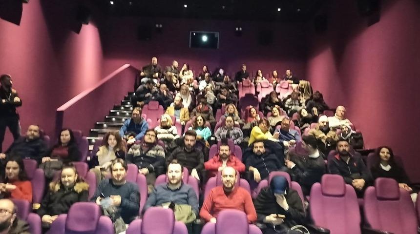 41 Burda AVM, gazetecileri sinema filminde buluşturdu