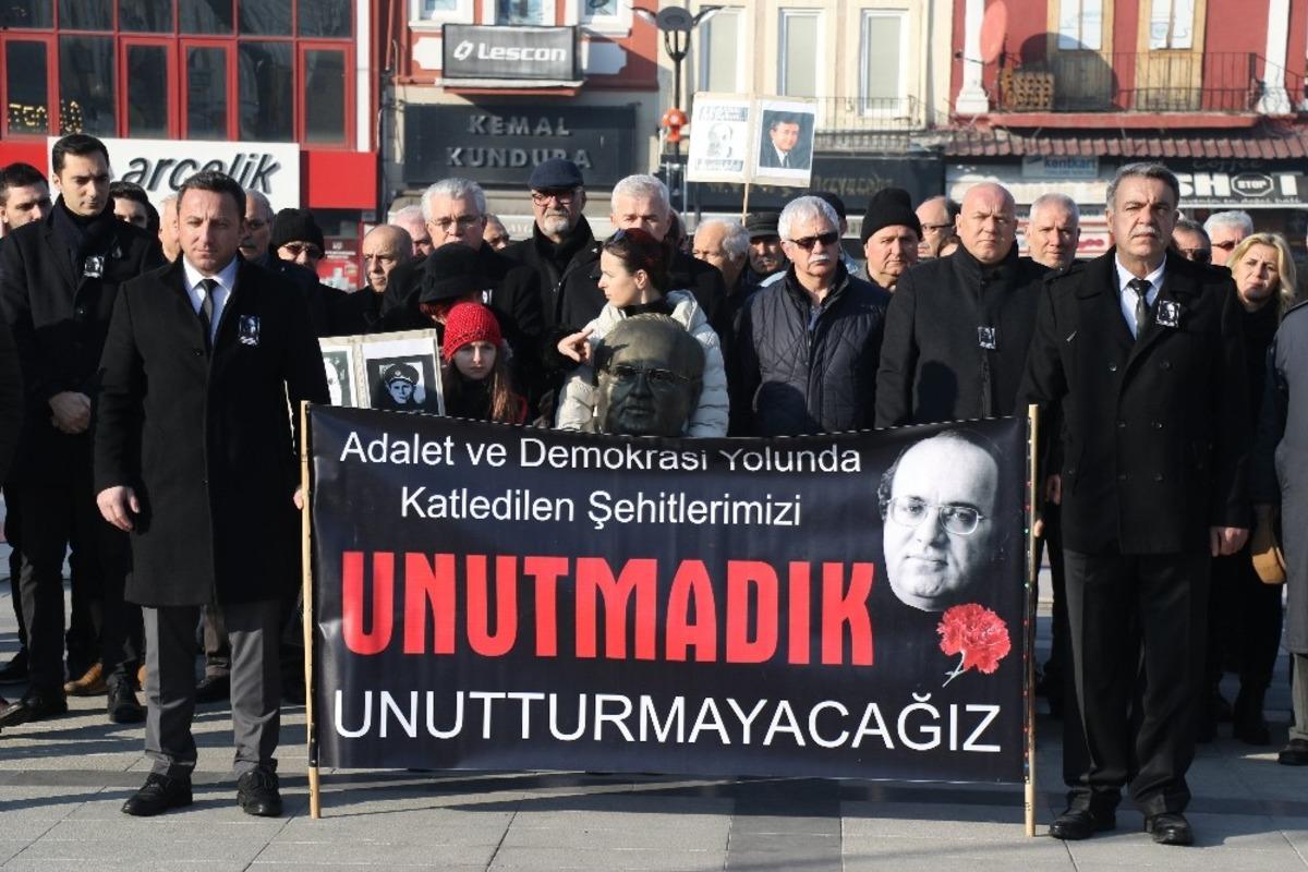 Uğur Mumcu &ouml;l&uuml;m&uuml;n&uuml;n 27&rsquo;inci yılında Edirne&rsquo;de anıldı