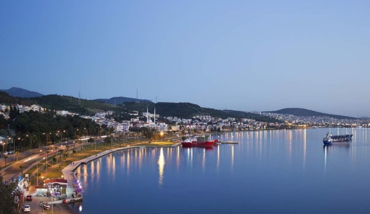Aliağa&rsquo;nın il&ccedil;e oluşunun 38.yılı