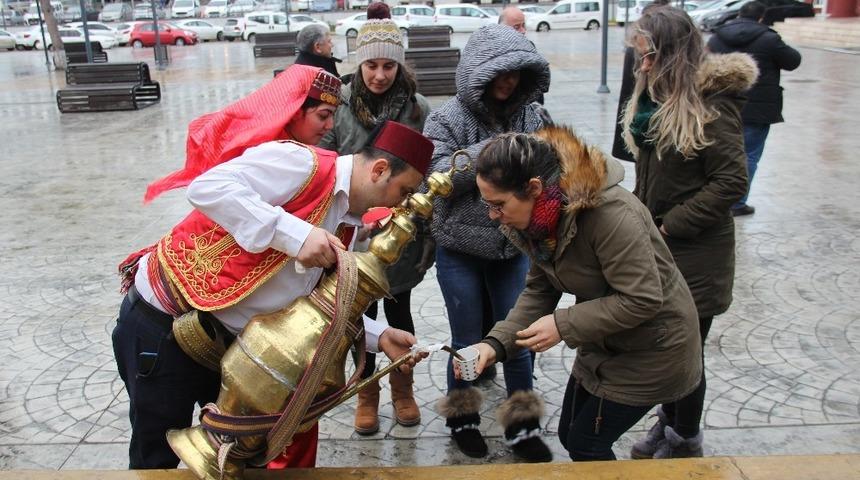 SASKİ&rsquo;den salep ikramı