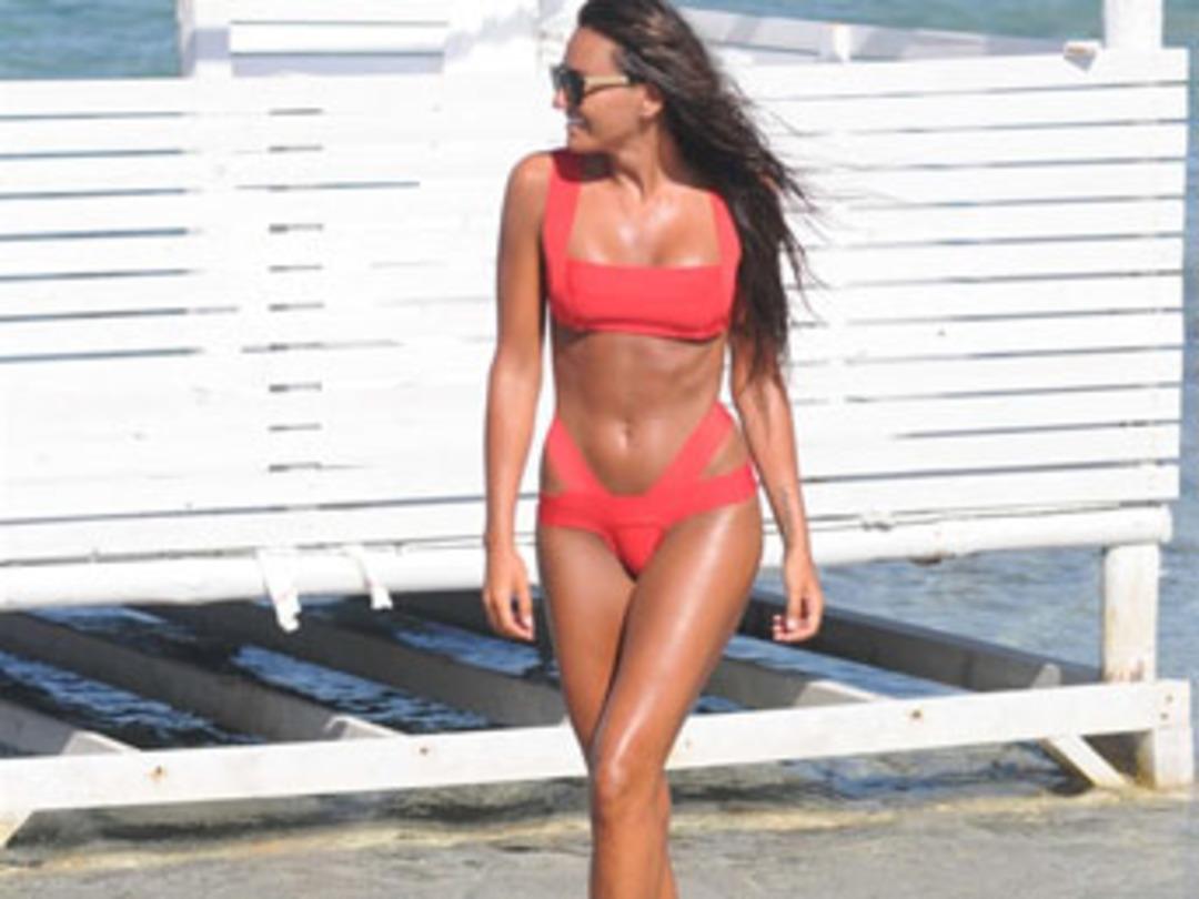 İkoncan Eda Taşpınar tacize uğradı