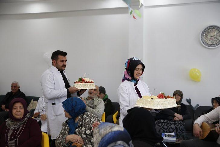 Yaşlılar, Mustafa Kumlu Ulu Çınarlar Yaşlı Yaşam ve Dayanışma Merkezi’nde zaman geçiriyor G5