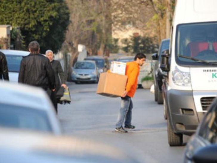 Ahu Yağtu ceketini alıp çıktı G5