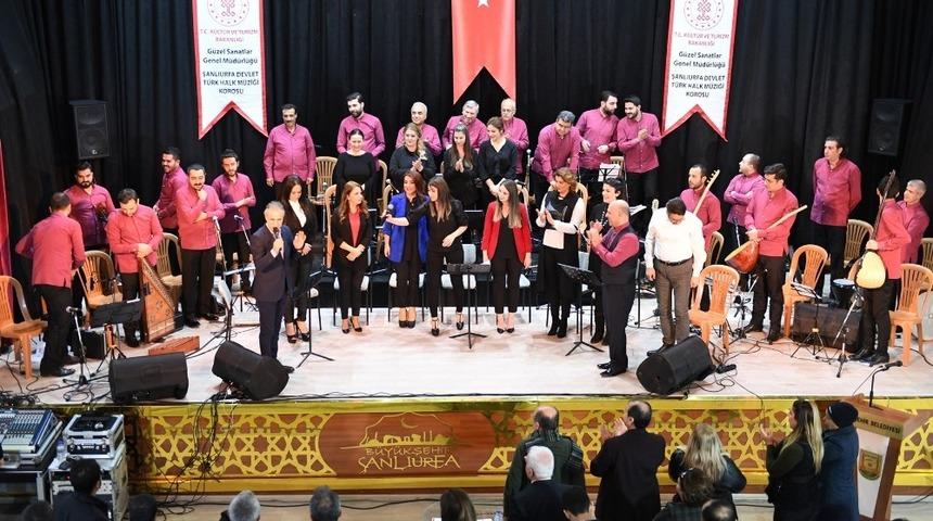 Devlet sanat&ccedil;ısı Mukim Tahir memleketinde anıldı