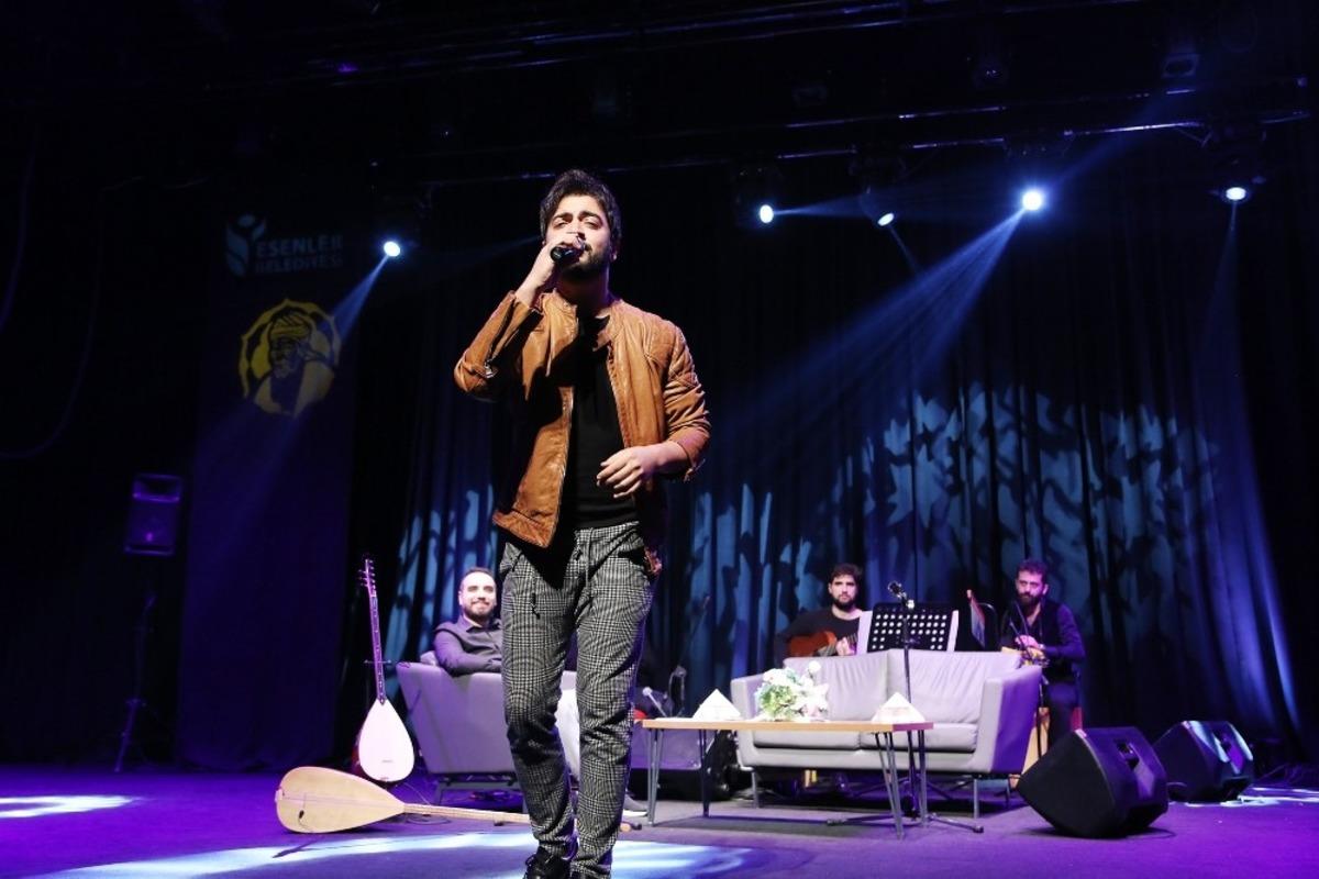 Yusuf G&uuml;ney &rsquo;Arabesk&rsquo;in Kralları&rsquo;nı taklit etti