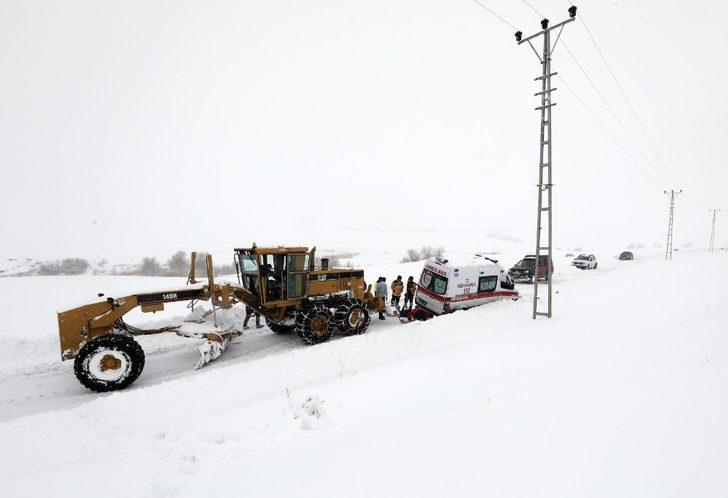 Van’da 300 yerleşim yerinin yolu açıldı G5