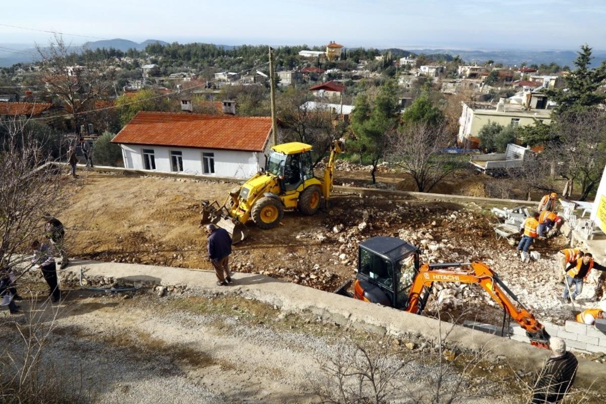Belediye&rsquo;den Gebece ve Kalemlere park &ccedil;alışması
