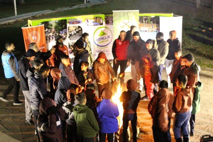 Kur’an’a Hizmet Derneğinden öğrencilere yarıyıl kampı G4