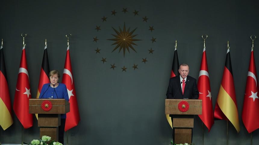 Cumhurbaşkanı Erdoğan'dan önemli açıklamalar