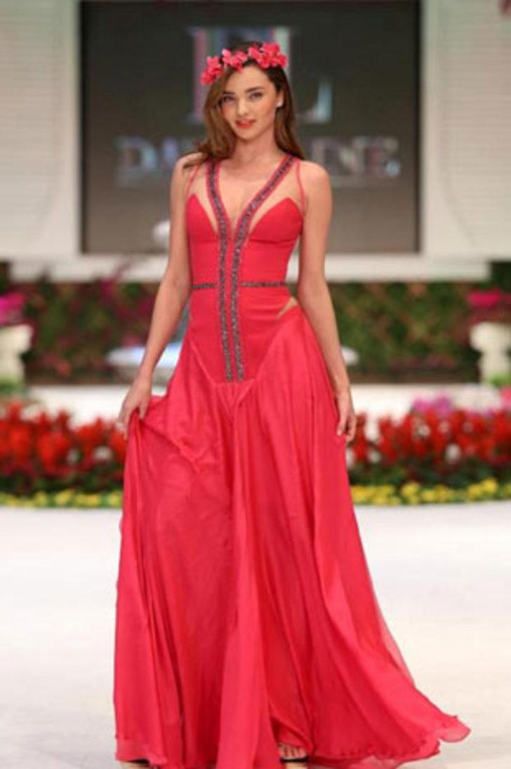 Miranda Kerr Antalya'da podyuma çıktı G2