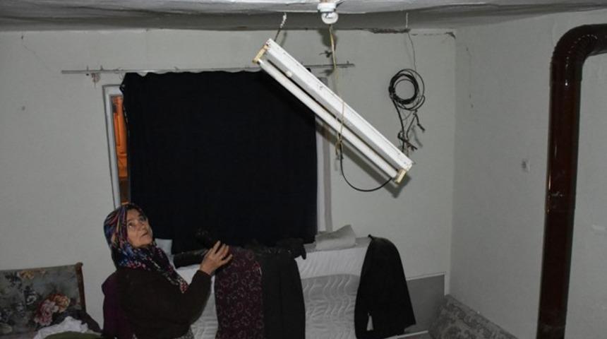 Bakan Kurum'dan deprem açıklaması: Manisa'da 249 binada ağır hasar var