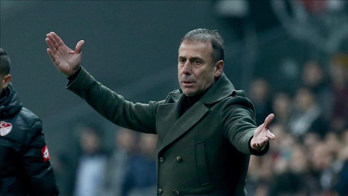 Beşiktaş'ta Abdullah Avcı ile yollar ayrıldı