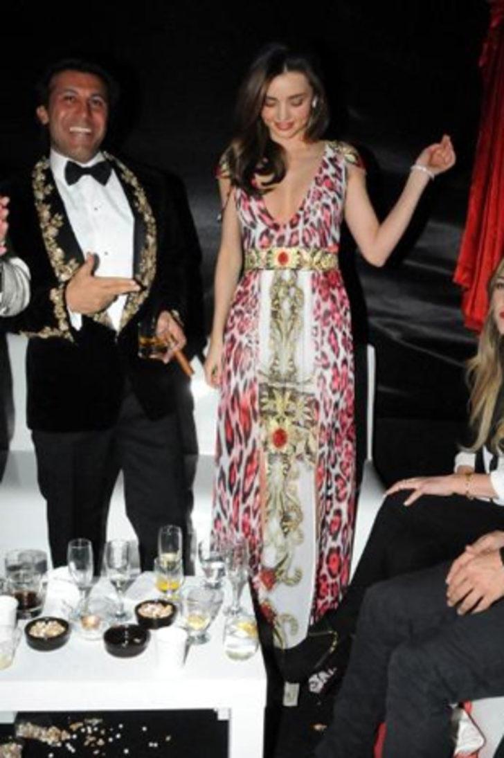 Tarkan söyledi Miranda Kerr coştu G3