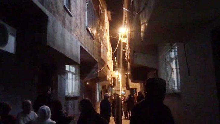 Elazığ’daki deprem büyük paniğe neden oldu G2