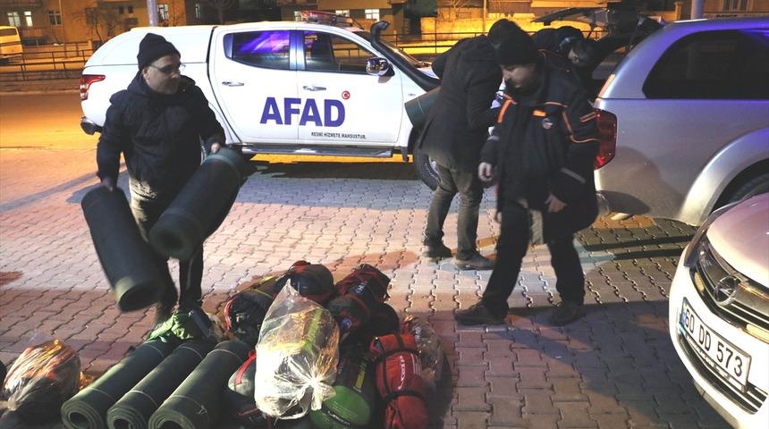 Tokat AFAD ekipleri, Elazığ'daki &ccedil;alışmalara destek vermek i&ccedil;in yola &ccedil;ıktı