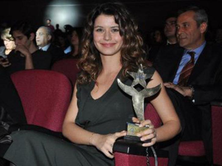 Beren Saat geceye damga vurdu G1