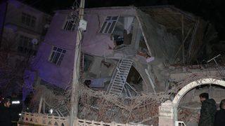 Son dakika! Elazığ'da 6.8 büyüklüğünde deprem