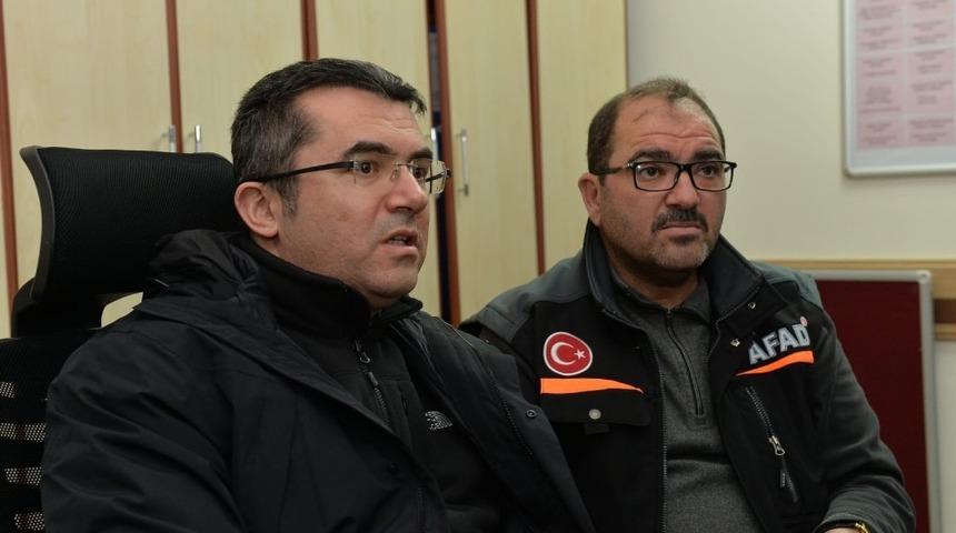 Vali Memiş: &ldquo;Deprem b&ouml;lgesine 995 &ccedil;adır, 712 tane yatak g&ouml;nderdik&rdquo;