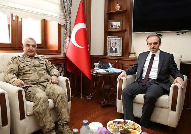 Tümgeneral Halis Zafer Koç, Vali Cüneyt Epcim’i ziyaret etti