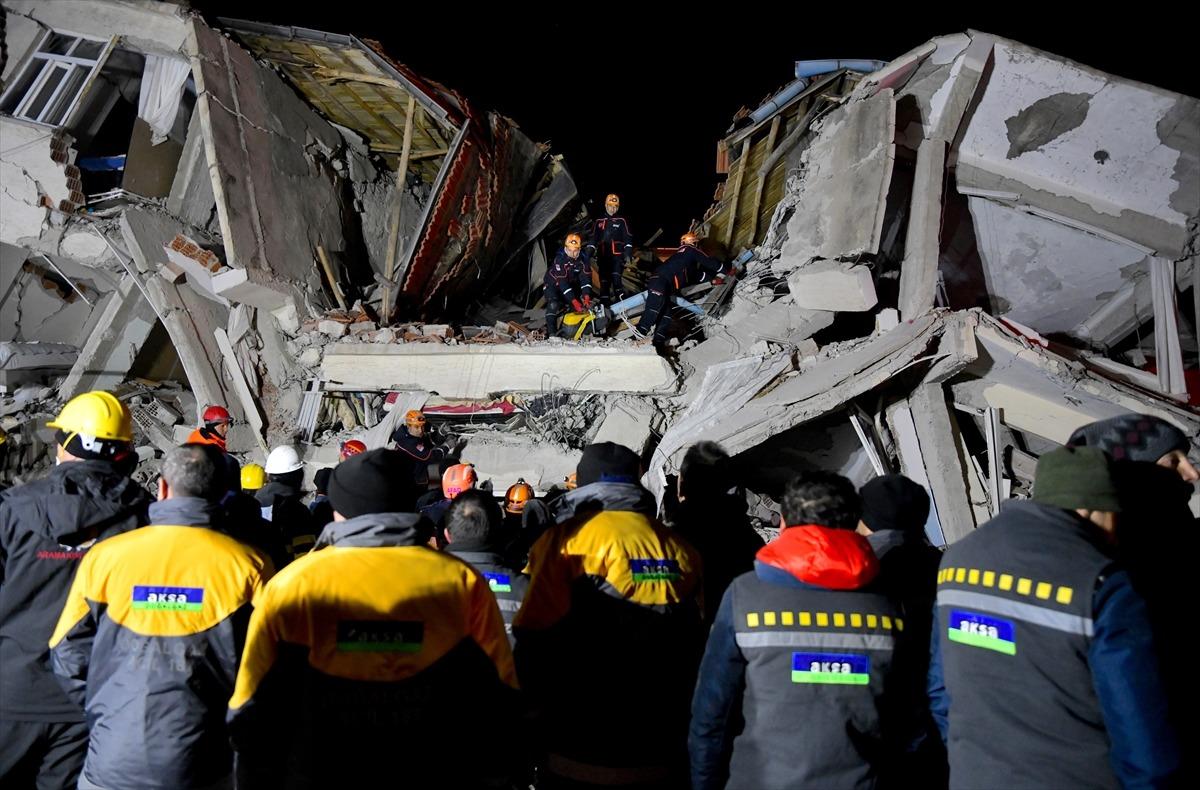 Son dakika! Elazığ'daki depremden haberler peş peşe geliyor