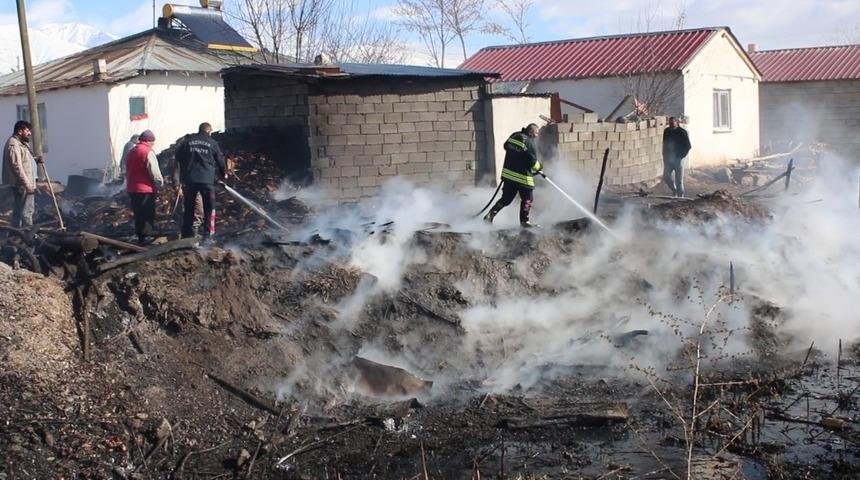 Erzincan&rsquo;da &ouml;rt&uuml; yangını