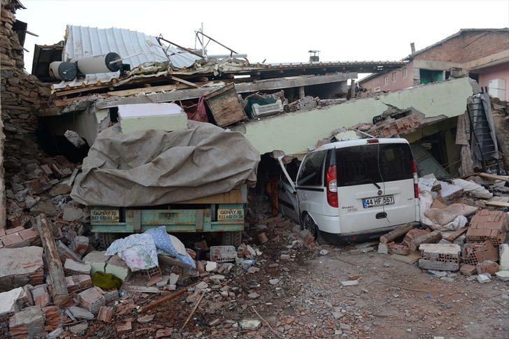 Elazığ ve Malatya'da arama kurtarma çalışmaları sürüyor  G3