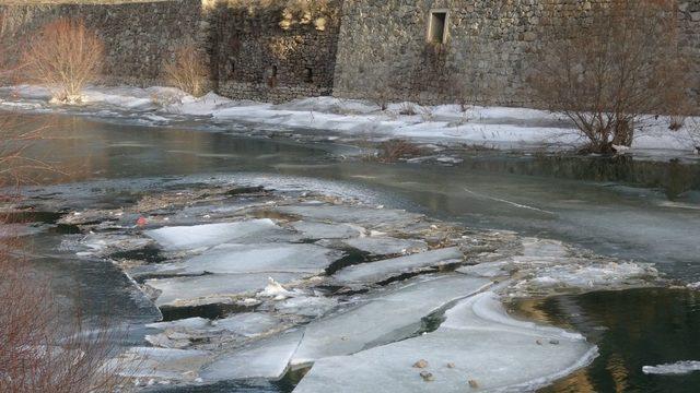 Bayburt’ta Sibirya soğukları etkili oluyor