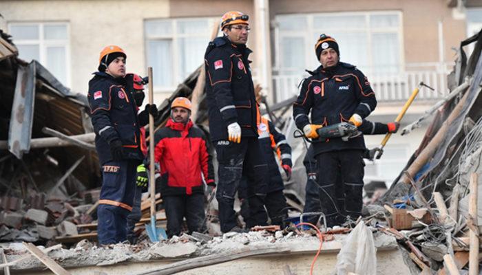 Spor dünyasından deprem paylaşımları